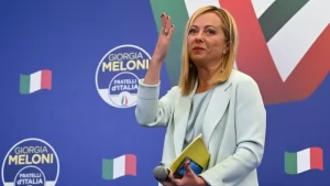Elezioni: Giorgia Meloni per governare, dovrà essere più draghiana di Draghi…