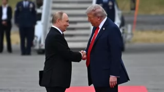 Politica: Trump-Putin Ferragosto in Alaska. Il rapporto speciale dei due alla prova dell’ennesima presa in giro russa all’America. Ucraina, «noi pronti a fare la nostra parte ma non a cedere territori». Gli europei stanno con Kiev e cercano di aggirare le varie insidie  imposte dalla Casa Bianca…