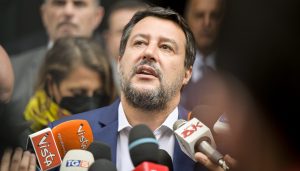 Politica: la Lega e la sua politica tragicomica. L’Europa è in fiamme, ma Salvini pensa di far cadere il governo sul catasto…