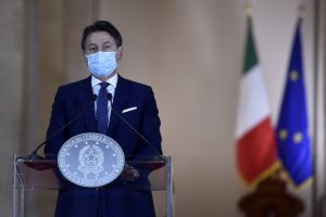 Italia: un paese poco serio, siamo nel pieno di un incendio e governo e opposizione non la smettano col gioco del cerino…