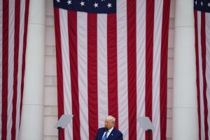 Politica: la Casa Bianca finisce in tribunale. La battaglia legale negli Stati Uniti sui dazi di Trump…